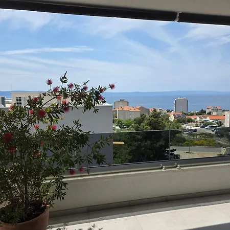 Penthouse Lena *